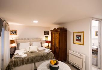 Affittacamere Pozzo Bianco allows 18 year olds to book a room