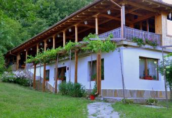 Sinia Vir Eco Residence has Balcony rooms