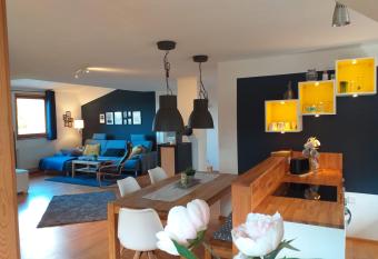 Ferienwohnung am Sendberg allows 18 year olds to book a room