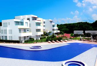 Santo Manglar Cartagena Life Wellness Spa Hotel allows 18 year olds to book a room