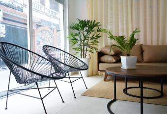 Lyn House - Service Apartment Hoang Quoc Viet has Balcony rooms