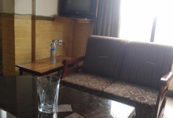 HOTEL AL-HABIB has Balcony rooms