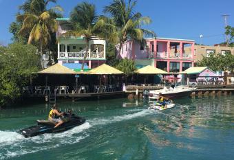 Mamacitas Guest House has Balcony rooms