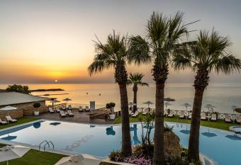 Koukis club has Balcony rooms