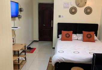 Ruthys Apartment allows 18 year olds to book a room