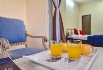 EMPYREAN STAYS ll VERONICA VILLA ll 4BHK ll AC ll POOL ll FREE WIFI has Balcony rooms