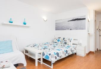 Nice Studio in Siesta 2 in Puerto Alcudia 3 has Balcony rooms