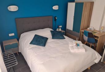 Logis Le Franco Belge has Balcony rooms