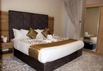 Lavent Park Hotel Suites has Balcony rooms