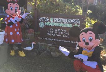 Hospedagem Vida e Natureza has rooms with a private hot tub