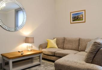 Grosvenor House APT 3 allows 18 year olds to book a room