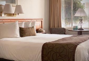 Mariposa Lodge has Balcony rooms