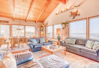 Seaview Rockaway has Balcony rooms