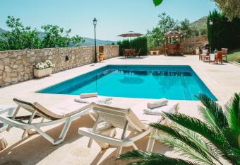 Casa Rural Alba Montis has Balcony rooms