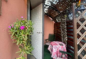 bed & breakfast LIPI has Balcony rooms