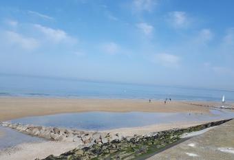 Chez marilyn has Balcony rooms