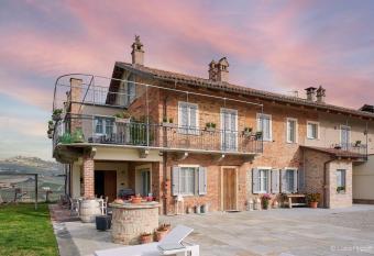Agriturismo Cascina Sciulun has Balcony rooms