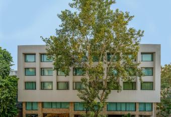 The President-A Boutique Hotel allows 18 year olds to book a room