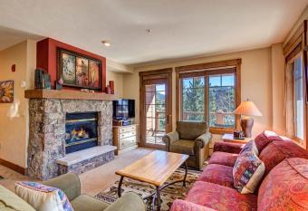 Mountain Thunder 5202 has Balcony rooms