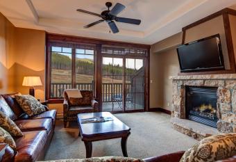 Crystal Peak 7403 has Balcony rooms