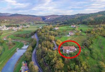 Rooms with a parking space Buzet, Central Istria - Sredisnja Istra - 17835 has Balcony rooms