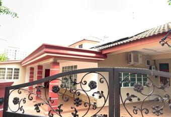 Villa CtZee allows 18 year olds to book a room