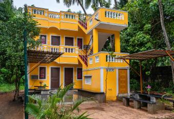 Pavisha Farm House Swimming Pool has Balcony rooms