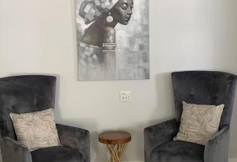 LA R  VERIE allows 18 year olds to book a room