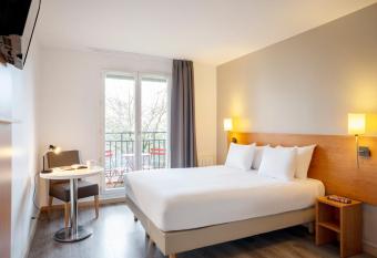 S  jours & Affaires Cr  teil Le Magistere allows 18 year olds to book a room