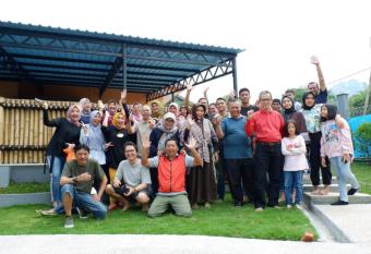 Freds Villa-3 bedrooms, 3 bathrooms, Private Pool has Balcony rooms