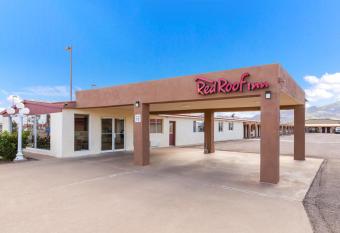 Baymont by Wyndham Socorro allows 18 year olds to book a room