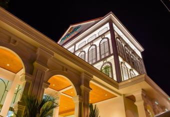Peranakan House - SHA Plus has Balcony rooms
