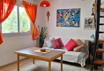 Departamento Fragueiro 2414 terraza exclusiva allows 18 year olds to book a room