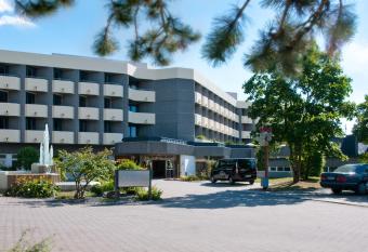 Parkhotel CUP VITALIS allows 18 year olds to book a room