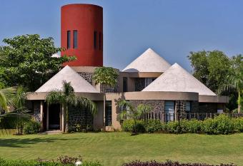 StayVista s Villa Kornet - Mountain-view luxury with a swimming pool and a spacious lawn adorned with a gazebo allows 18 year olds to book a room