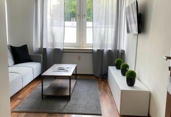 Ruhrpott Apartment Zentral allows 18 year olds to book a room