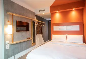 ibis budget Bayreuth allows 18 year olds to book a room