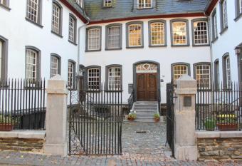 Elbershof Monschau allows 18 year olds to book a room