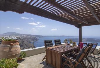 Author s cave house,breathtaking Caldera view!6pax has rooms with a private hot tub