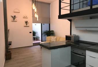 Moderno Loft a 150 metros de la playa has Balcony rooms