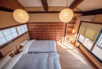                              30             has Balcony rooms