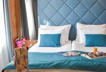 Nobel Hotel has Balcony rooms