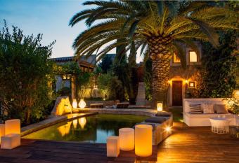 Hotel & Restaurant Jardi d Art   allows 18 year olds to book a room