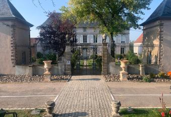 Le Chateau de Failloux allows 18 year olds to book a room