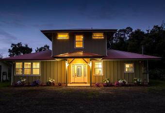 Kilauea House has Balcony rooms