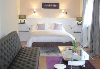 Hotel Restaurant Rive Gauche has Balcony rooms