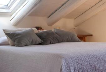 Casa Tentoni - Guest House has rooms with a private hot tub