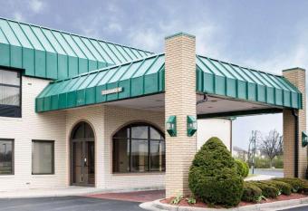 Quality Inn and Suites Indianapolis allows 18 year olds to book a room