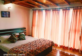 Jaishnavi Homestay - Mukteshwar has Smoking/Balcony rooms