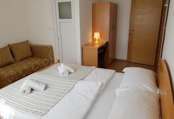 Pansion Bojic has Balcony rooms